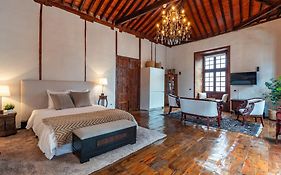 Tizon Suites
